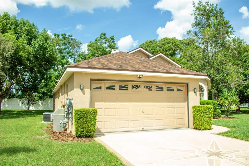 2 bedroom Single Family Residence at 13753 Bryndlewood Court, Preserve At Fairway Oaks, Hudson — photo 3