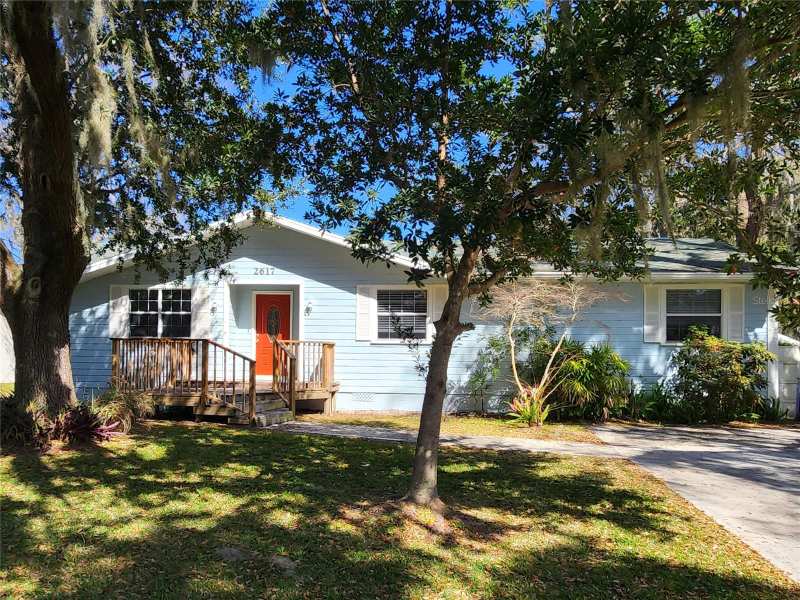 4 bedroom Single Family Residence at 2617 Pine Tree Drive, Florida Shores 01, Edgewater — photo 1