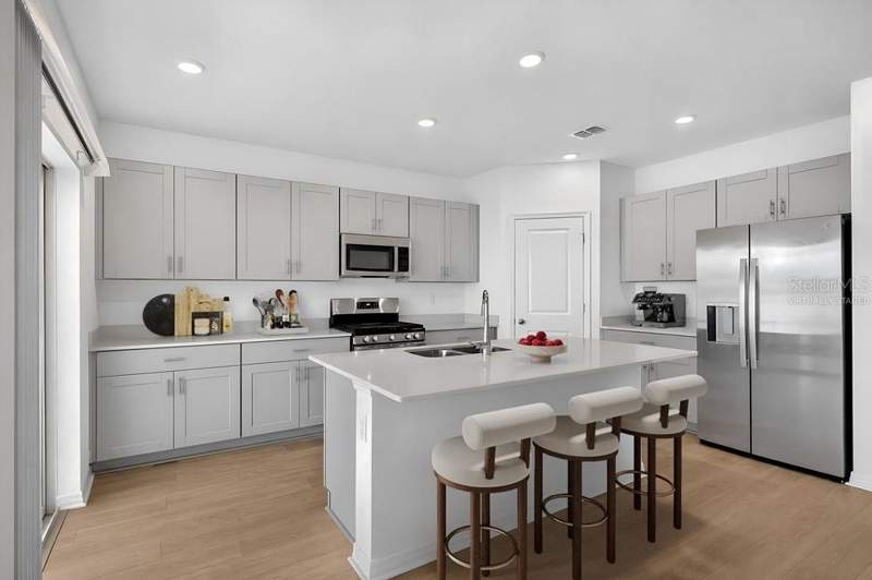 4 bedroom Single Family Residence at 5533 Isla Saona Drive, Westview, Kissimmee — photo 2