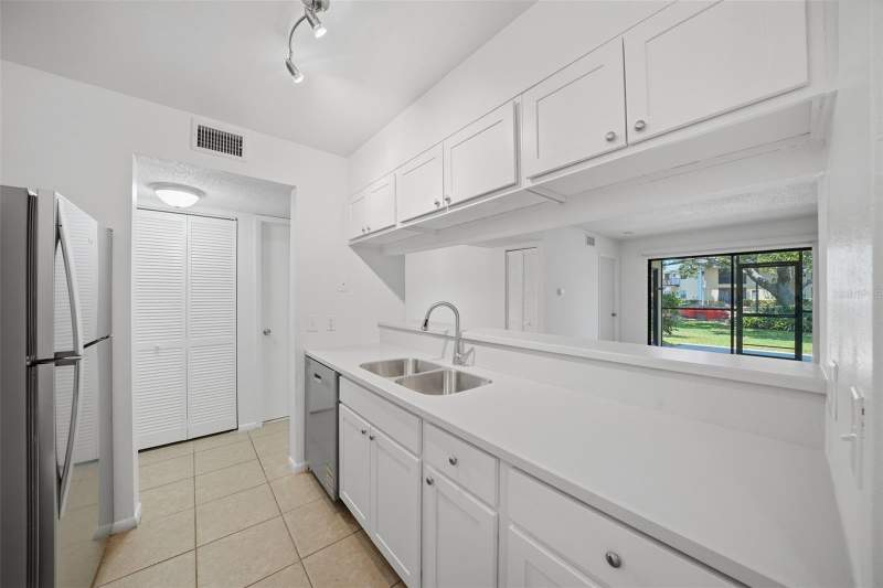 3 bedroom Condominium at 3001 58th Avenue #1005, Arbor Grove Condo, St Petersburg — photo 3