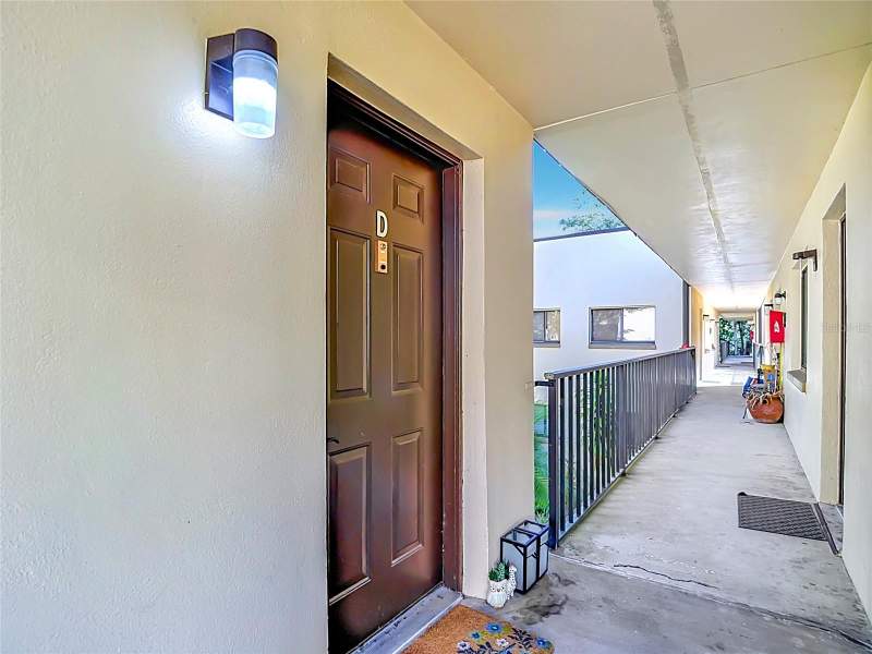 1 bedroom Condominium at 11805 Raintree Lake Ln #D, Raintree Village Condo N, Temple Terrace — photo 3