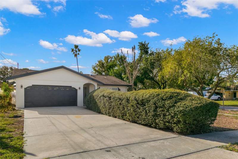 4 bedroom Single Family Residence at 5931 Denver Street, Shore Acres Denver St Rep Bayou Grande Sec, St Petersburg — photo 2