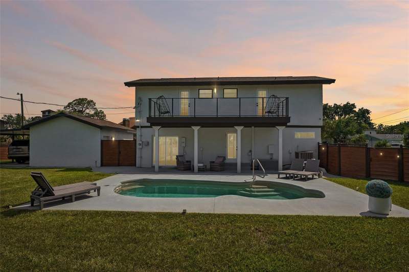 3 bedroom Single Family Residence at 5201 HUNTINGTON STREET, SHORE ACRES EDGEWATER SEC BLKS 7 8 9 10 11 12 & 16, ST PETERSBURG — photo 2