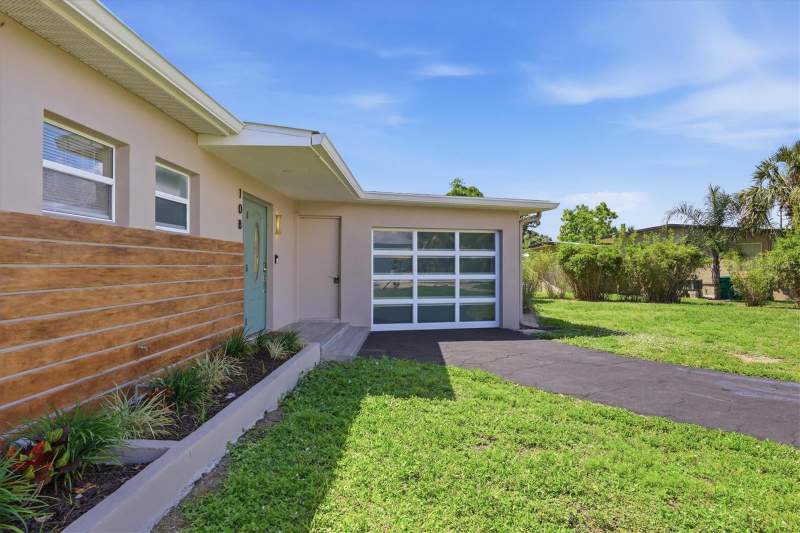 3 bedroom Single Family Residence at 108 Buckeye Avenue, Port Charlotte Sec 006, Port Charlotte — photo 2