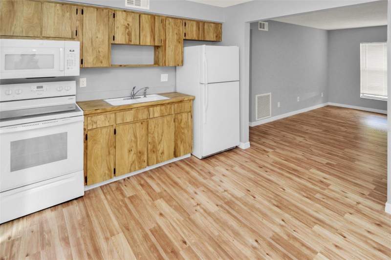 2 bedroom Condominium at 7450 35th Street #1604, Lauren Manor West Condo, Pinellas Park — photo 4