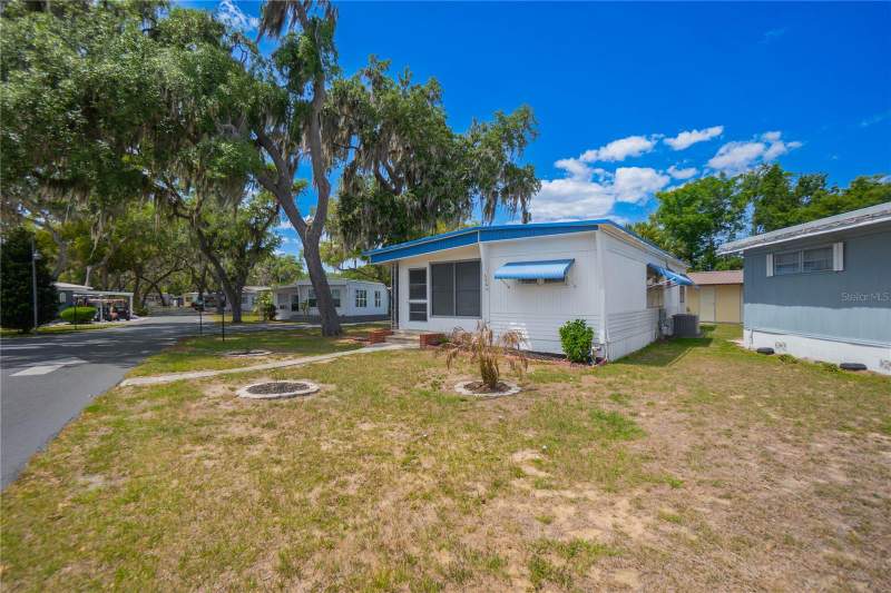 2 bedroom Mobile Home at 3896 Picciola Road #554, Griffwood Co-Op, Fruitland Park — photo 4