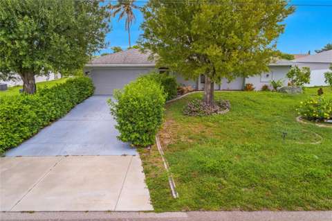 1121 NE 11Th Terrace, waterfront for sale in Cape Coral