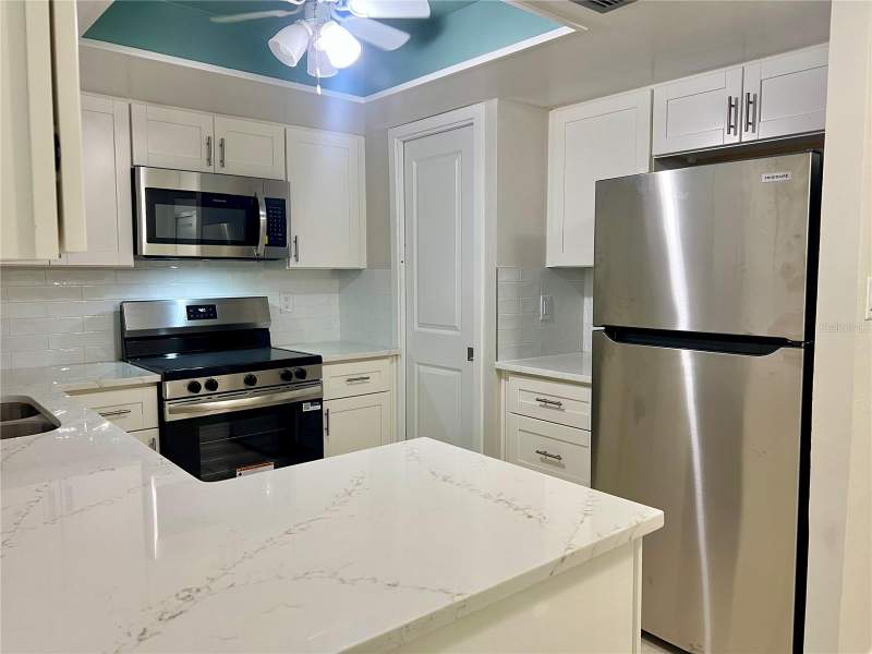 2 bedroom Condominium at 632 Edgewater Drive #139, Edgewater Arms 3rd Condo, Dunedin — photo 3