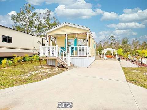 32 Grassy Lake Circle, home for sale in Lake Placid 33852