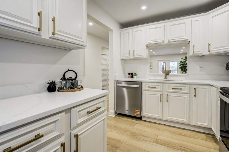2 bedroom Condominium at 460 S Paula Drive #402, Harbor Pointe Condo, Dunedin — photo 4