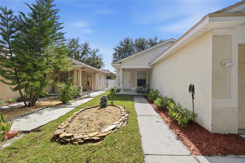 3 bedroom Single Family Residence at 11426 Bay Gardens Loop, Rivercrest Ph 2 Prcl K An, Riverview — photo 2