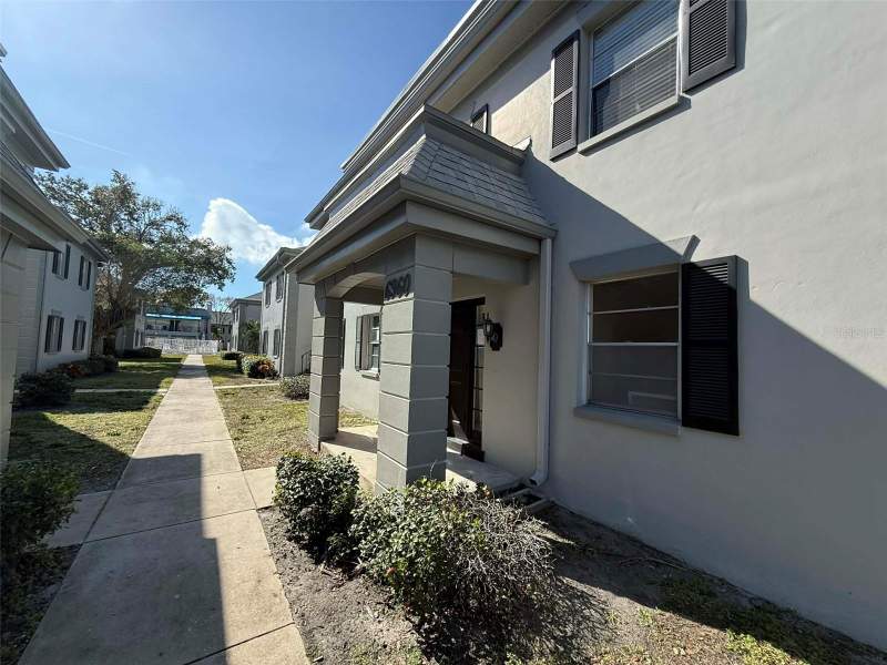 1 bedroom Condominium at 6960 Sunset Drive #2B, Les Chateaux Condo, South Pasadena — photo 3