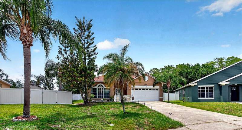 4 bedroom Single Family Residence at 2304 SAPHIRE COURT, EMERALD POINTE, KISSIMMEE — photo 3