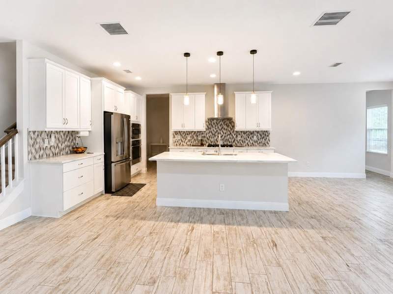 5 bedroom Single Family Residence at 14654 Horse Trot Road, Hinton Hawkstone Ph 1A2, Lithia — photo 2