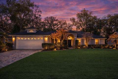 108 Oak View Circle, home for sale on Oak View Circle