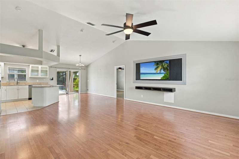 3 bedroom Single Family Residence at 304 NE 20th Terrace, Cape Coral, Cape Coral — photo 5