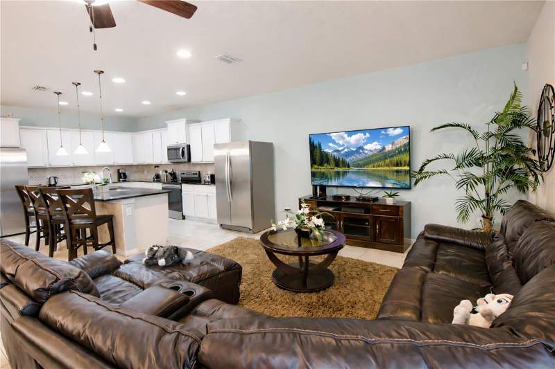 9 bedroom Single Family Residence at 2147 Tripoli Court, Windsor At Westside Ph 1, Kissimmee — photo 3