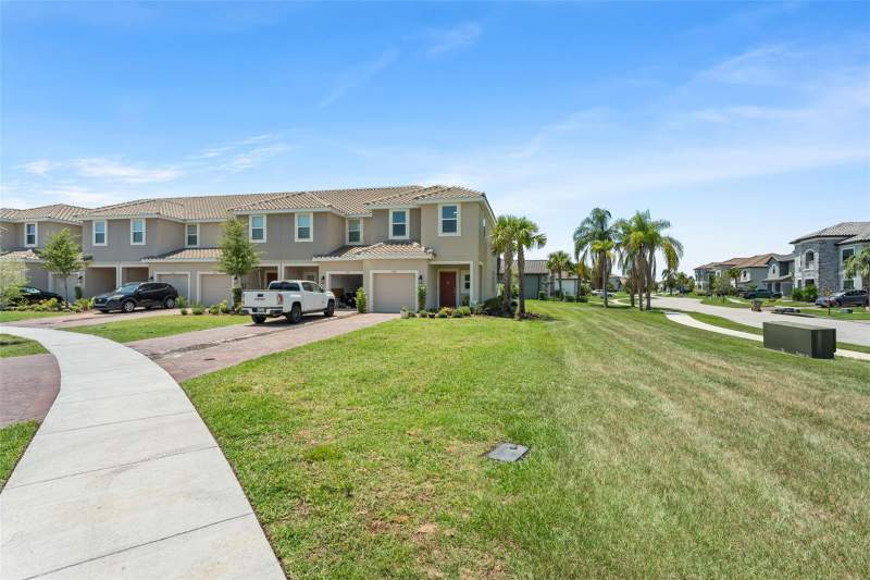 3 bedroom Townhouse at 3556 Landing Net Drive, Bellalago Pod G Townhomes, Kissimmee — photo 2
