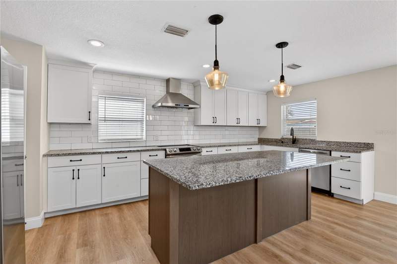 3 bedroom Single Family Residence at 1330 Meadowbrook Street, Town & Country Estates Unit 1, Kissimmee — photo 4