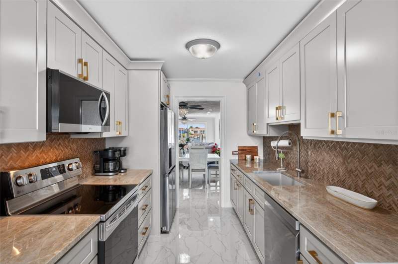 2 bedroom Villa at 427 Boca Ciega Point Boulevard, Boca Ciega Point East, St Petersburg — photo 4