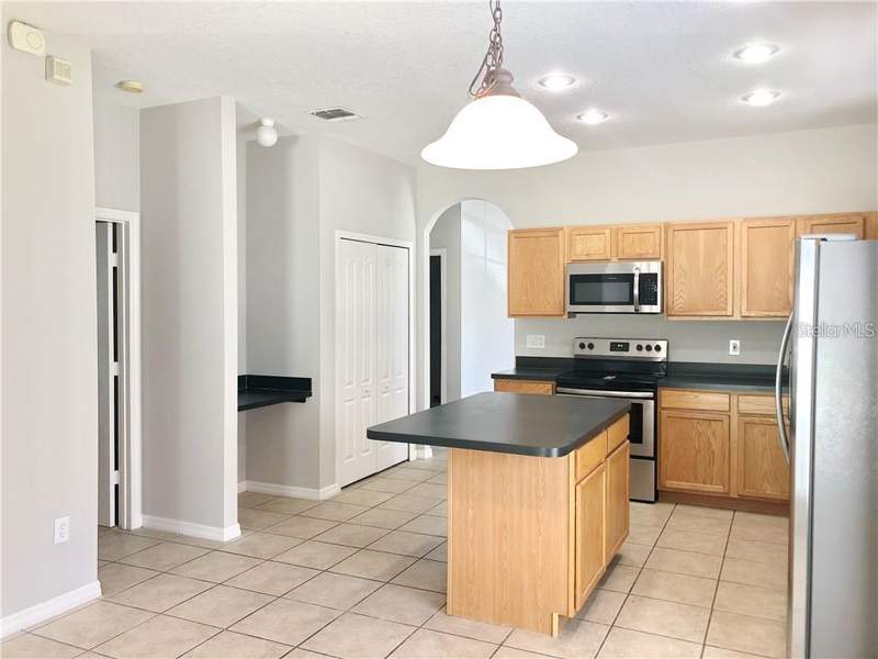 4 bedroom Single Family Residence at 112 Belgian Way, Bakers Crossing Phase 1, Sanford — photo 3