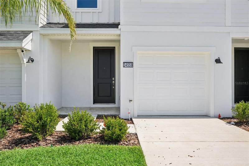 3 bedroom Townhouse at 34559 Turpins Avenue, Twin Oaks, Zephyrhills — photo 2