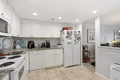 800 S Gulfview Boulevard #403, Clearwater Beach FL - photo 19 of 54