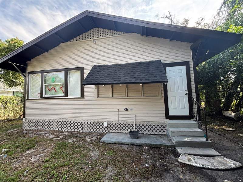 2 bedroom Single Family Residence at 8216 N 14th Street, Sulphur Spgs Add, Tampa — photo 3