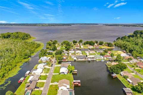 13225 Country Club Drive, Tavares FL - photo 8 of 60
