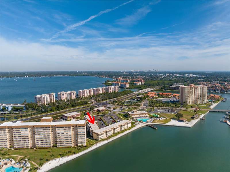 Bayway Isles Point Brittany One