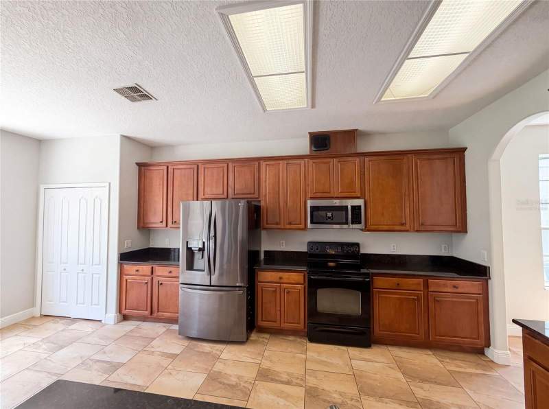5 bedroom Single Family Residence at 12706 Grovehurst Avenue, Grovehurst A-D, Winter Garden — photo 2