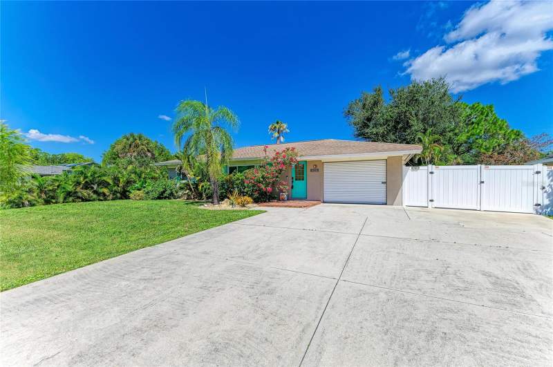 3 bedroom Single Family Residence at 6006 Gillot Boulevard, Port Charlotte Sec 052, Port Charlotte — photo 5