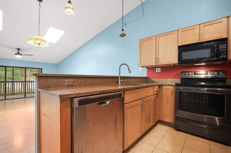 2 bedroom Condominium at 6436 92nd Place #1004, Lake Forest Condo, Pinellas Park — photo 2