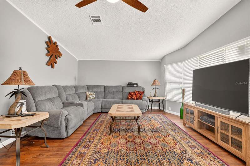 2 bedroom Manufactured Home at 3401 Rainbow Road, Tavares Fox Run Mobile Home, Tavares — photo 5