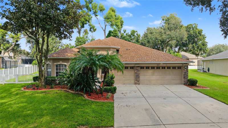 4 bedroom Single Family Residence at 2418 Blue Stone Court, Diamond Hill, Valrico — photo 1