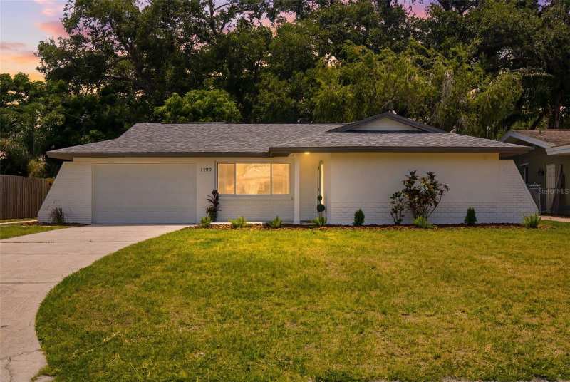 2 bedroom Single Family Residence at 1199 Keene Road, Brentwood Park, Dunedin — photo 1