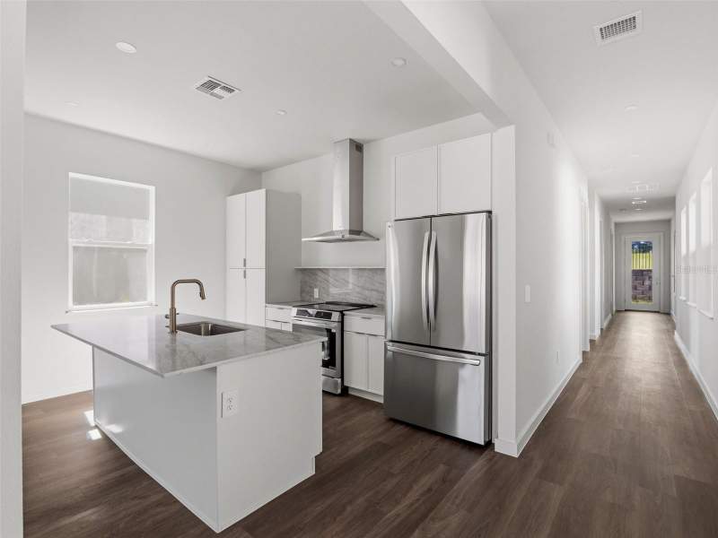 4 bedroom Single Family Residence at 458 Skyfield Court, Boulevard Oaks Of Lady Lake, Lady Lake — photo 4
