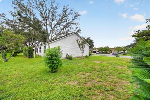 313 Gonzales Place, Lady Lake FL - photo 24 of 30