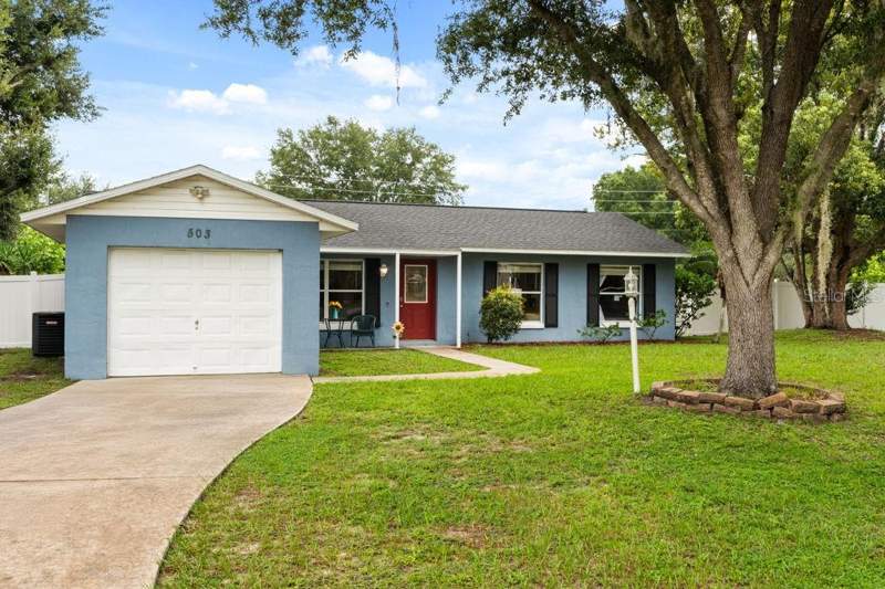 503 DOROTHY CIRCLE home for sale in Eustis Cricket Lake Village Homes for Sale: 1 Listing