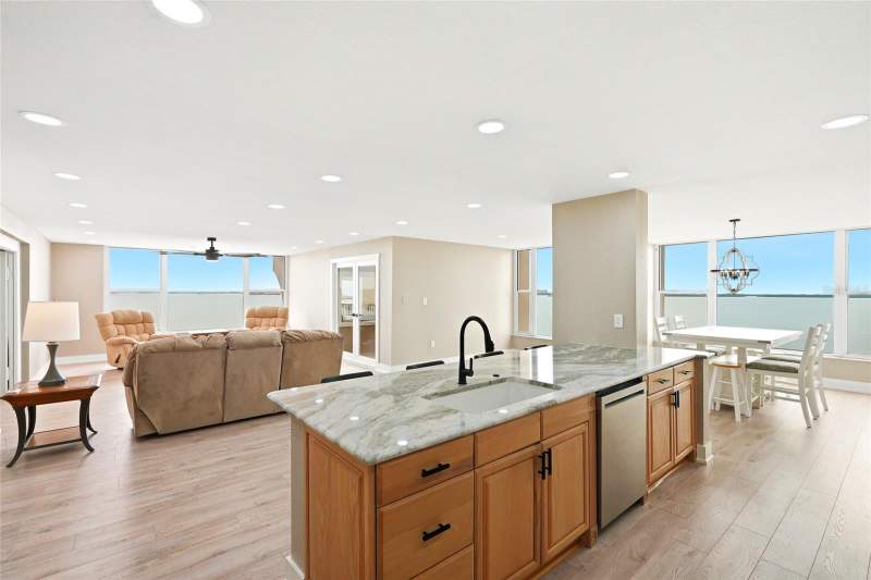 3 bedroom Condominium at 634 Edgewater Drive #844, Edgewater Arms 4th Condo, Dunedin — photo 5