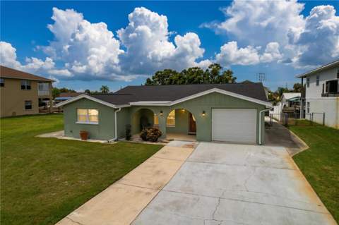 7401 Islander Lane, Hudson FL - photo 14 of 80