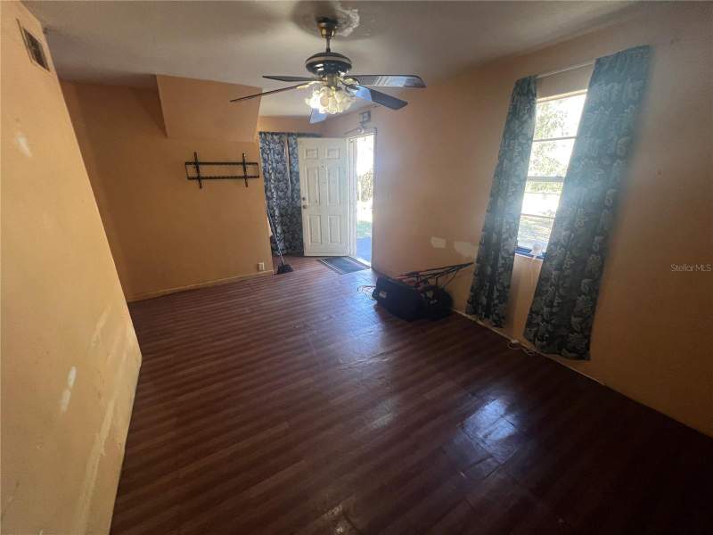 3 bedroom Single Family Residence at 6508 SE 222nd Drive, Hawthorne, Hawthorne — photo 4