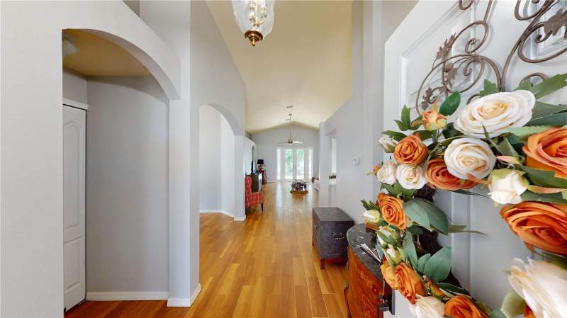 4 bedroom Single Family Residence at 13429 Fladgate Mark Drive, South Fork Unit 10, Riverview — photo 4