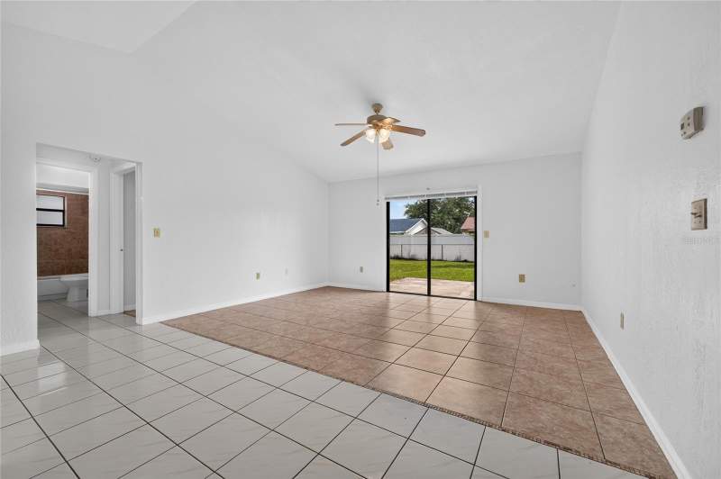 3 bedroom Single Family Residence at 913 San Rafael Way, Poinciana Village 1 Nbhd 2, Kissimmee — photo 5