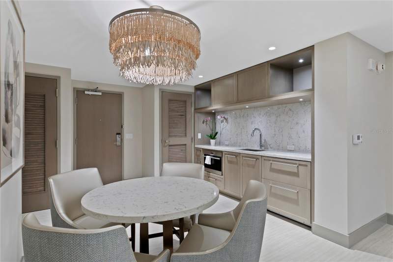 1 bedroom Condo - Hotel at 691 S Gulfview Boulevard #1408, Enchantment Clearwater Beach Hotel Condominium, Clearwater Beach — photo 3