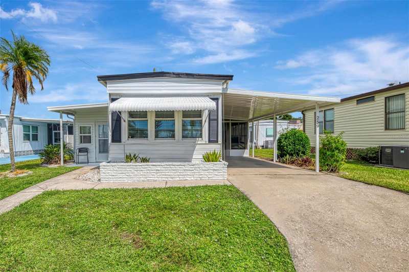 2 bedroom Mobile Home at 259 Inner Drive, Colonial Manor, Venice — photo 1