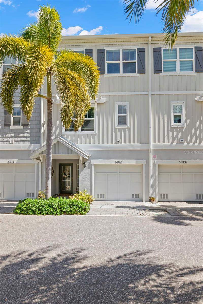 4 bedroom Townhouse at 5918 Anchorage Way, Cove At Loggerhead Marina, St Petersburg — photo 2
