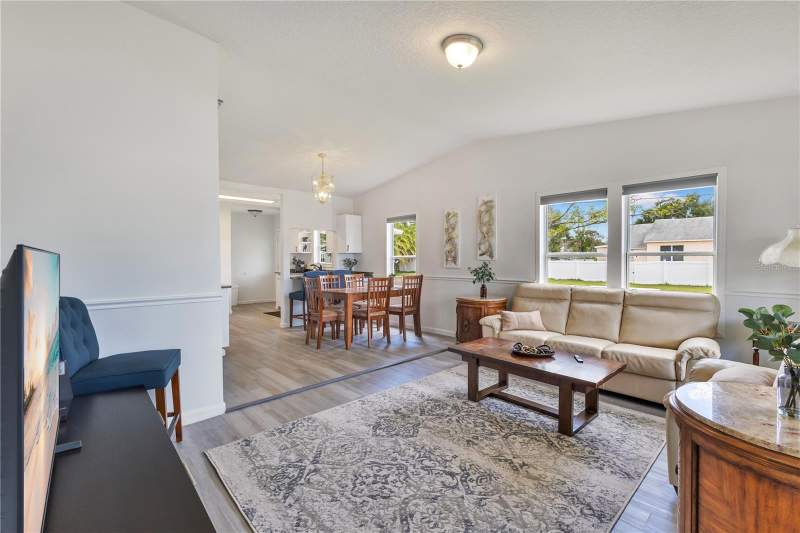 3 bedroom Single Family Residence at 704 S Clyde Avenue, E B Waters & Sons Add, Kissimmee — photo 4
