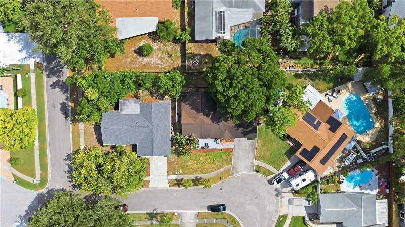 3 bedroom Single Family Residence at 391 Walnut Court, Forest Grove Ph III, Palm Harbor — photo 2