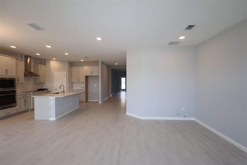 4 bedroom Single Family Residence at 5248 HIGH LINE DRIVE, CENTER LAKE ON THE PARK, ST CLOUD — photo 3